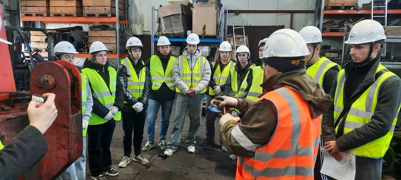 Будущие сотрудники побывали на своих рабочих местах в «Терминале Астафьева»